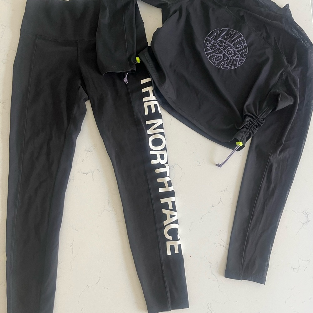❌SOLD The North Face Leggings and Top Set